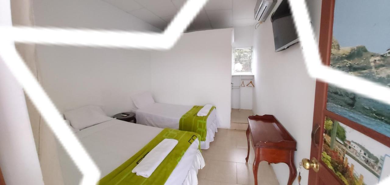 Hostal Gualingo 호텔 Santa Rosa  외부 사진